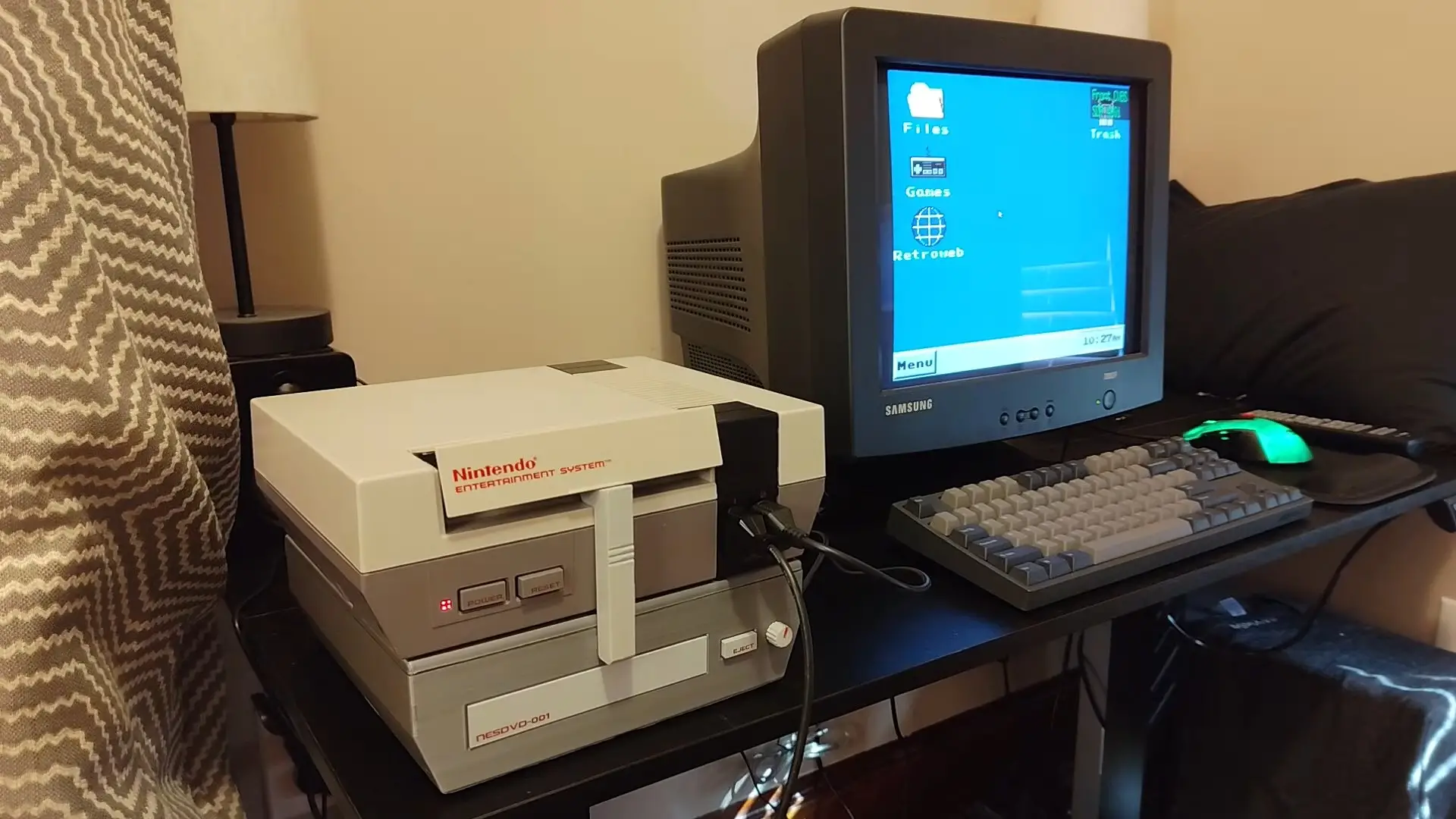 Modder Sulap Console Lawas NES Jadi PC Mirip Windows 98 2 5c7704d73577a1a1639a328a48fa7d89